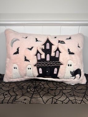 NEW Happy Halloween Haunted House and Ghosts Pillow